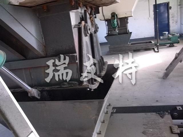 雙扇形閘門(mén)現場(chǎng)圖